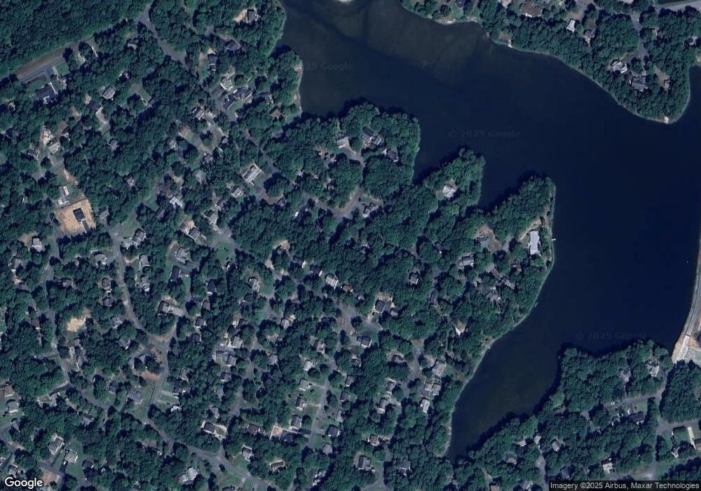 985 Lake Heritage Dr, Ruther Glen, VA 22546 - photo 1