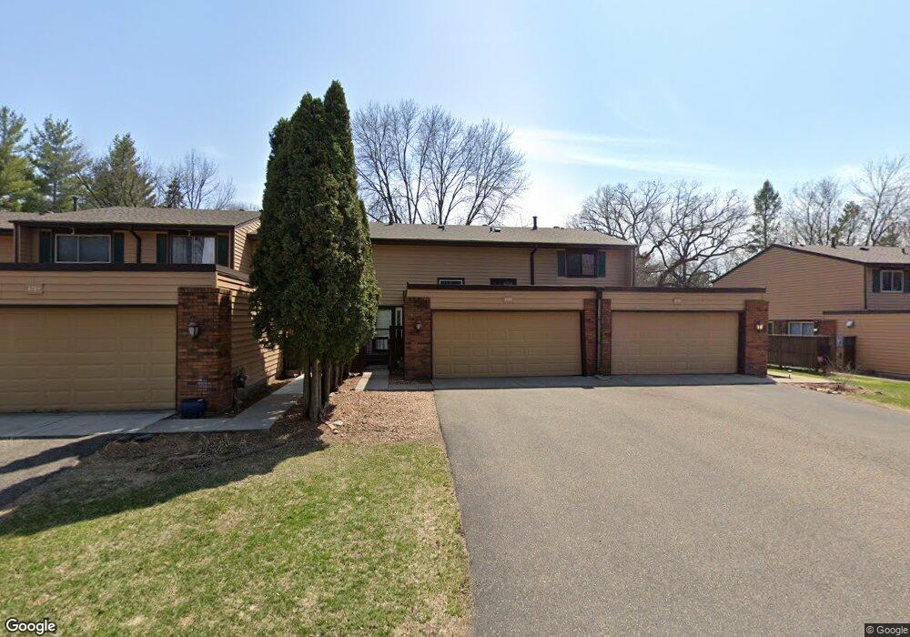 4785 Spring Cir, Minnetonka, MN 55345 - photo 1