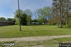 413 W Carpenter Rd, Flint, MI 48505