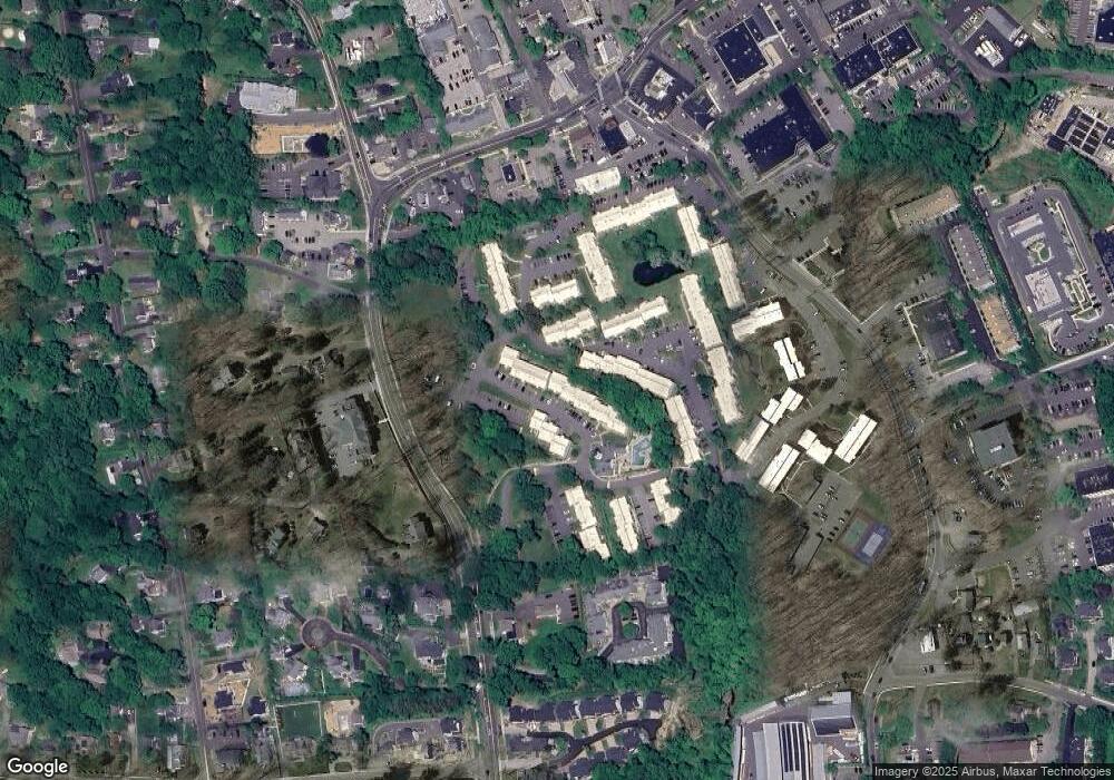 102 Olcott Way, Ridgefield, CT 06877 - photo 1