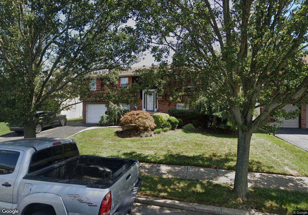 38 Dennis Ln, Bethpage, NY 11714 - photo 1