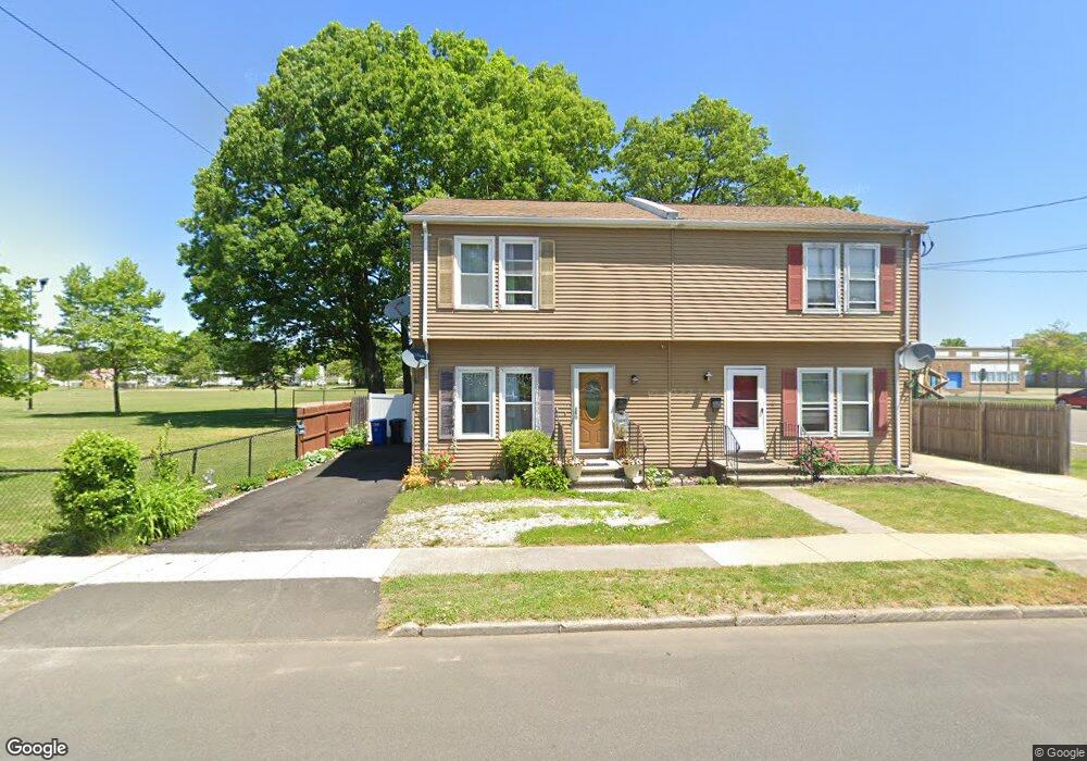 243 Sedgewick Ave, Stratford, CT 06615 - photo 1