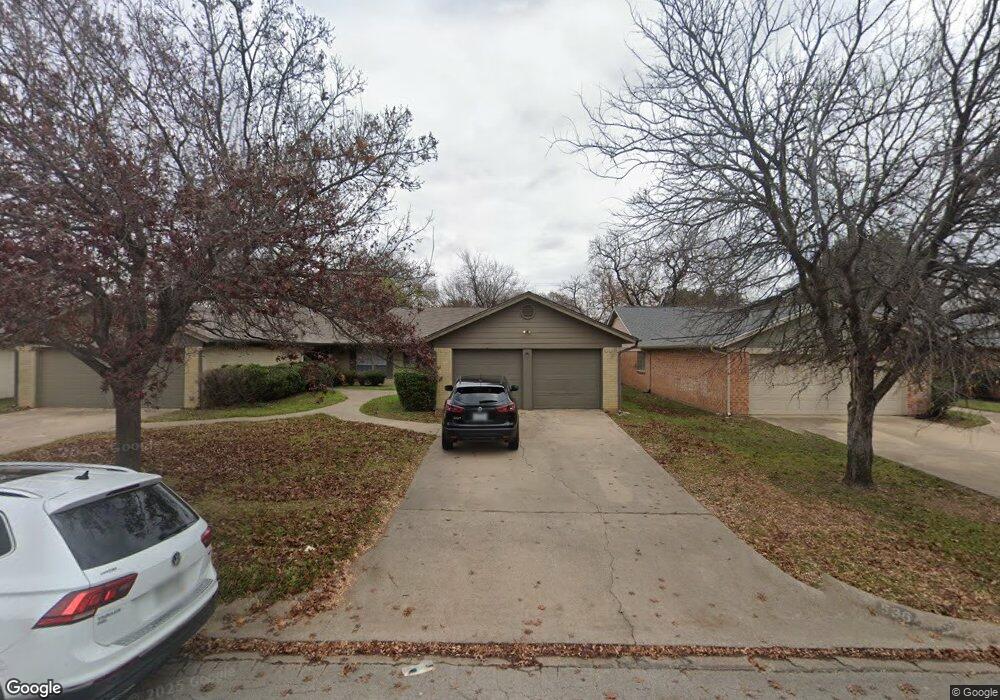 536 Billie Ruth Ln, Hurst, TX 76053 - photo 1