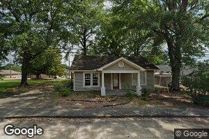 104 E Johnson St, Bruce, MS 38915