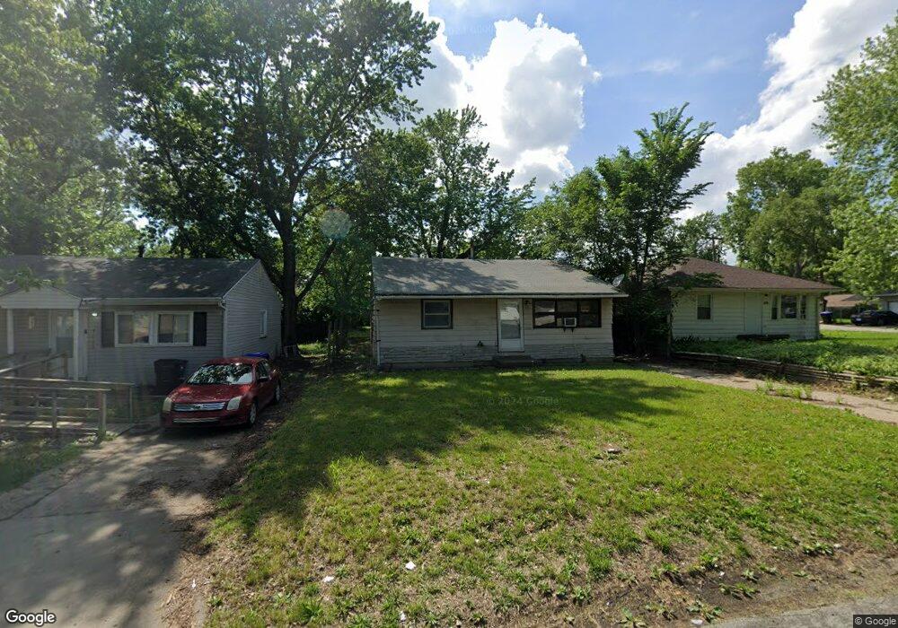 3205 SE Bryant St, Topeka, KS 66605 - photo 1