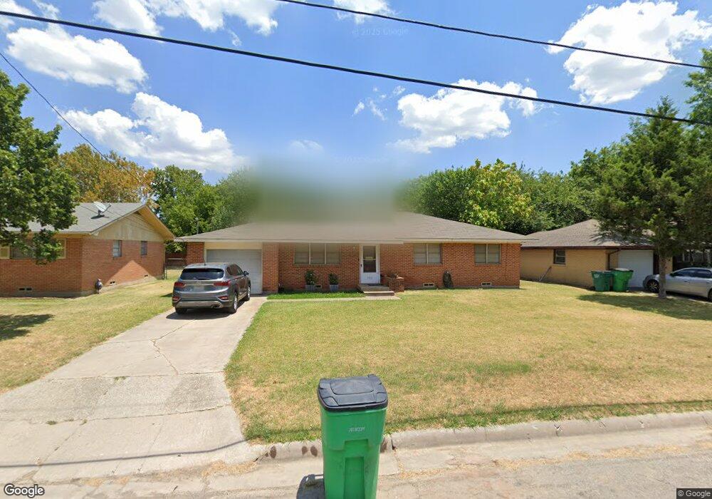1312 Belmont St, Gainesville, TX 76240 - photo 1
