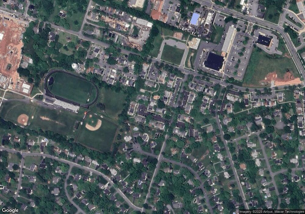 17470 Hoskinson Rd, Poolesville, MD 20837 - photo 1