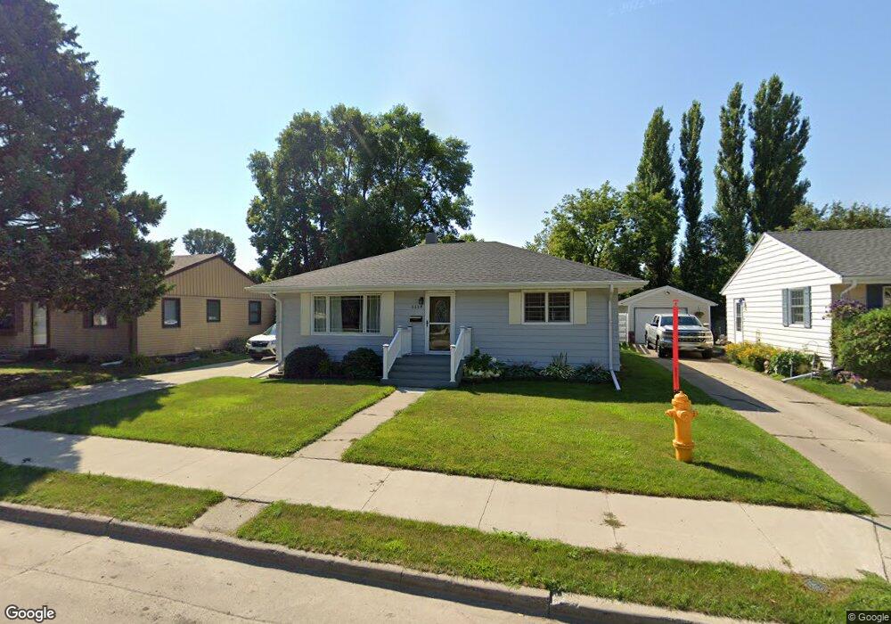 1119 Hammerling Ave, Grand Forks, ND 58201 - photo 1