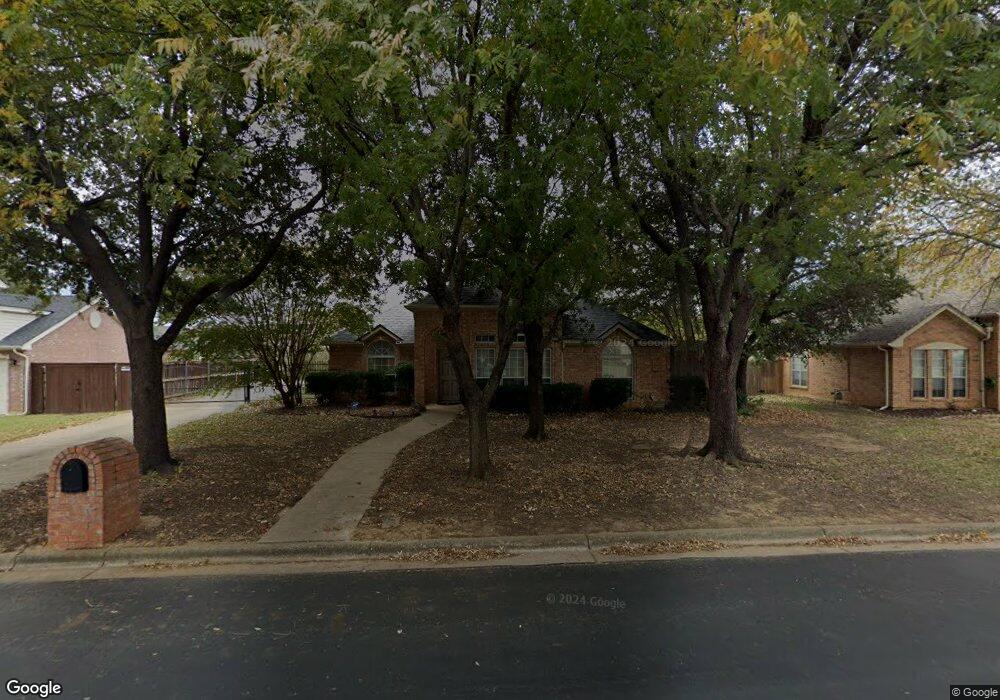 809 Tradonna Ln, Hurst, TX 76054 - photo 1