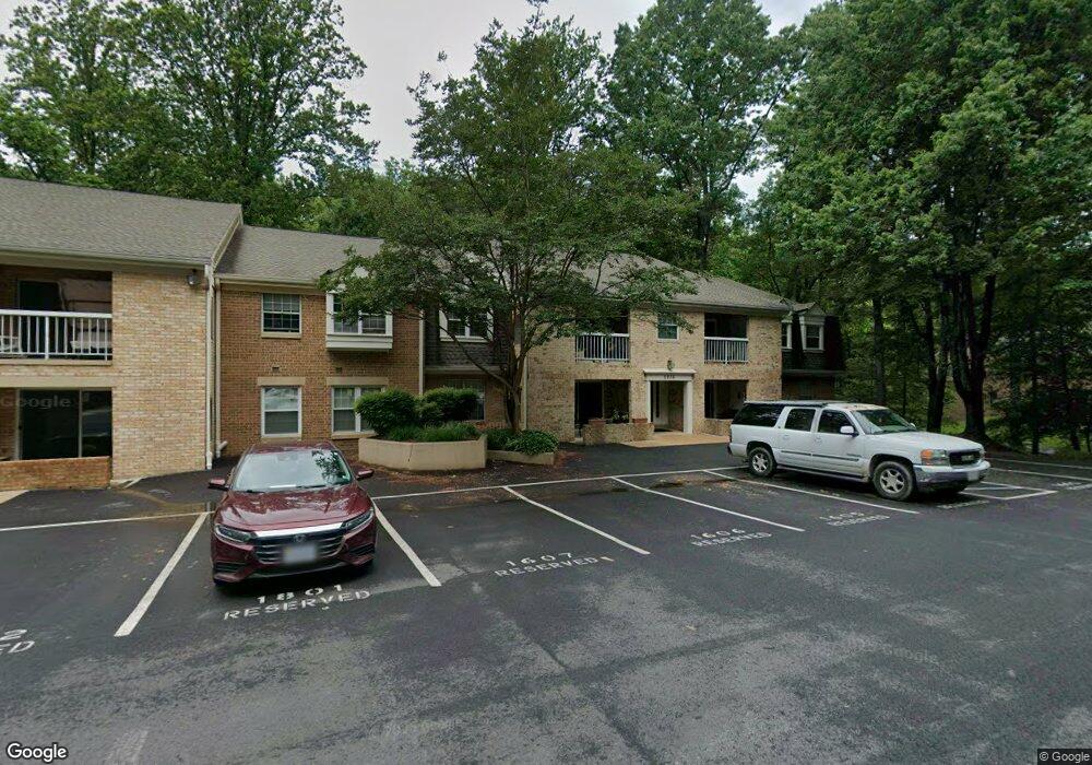 5916 Cove Landing Rd unit 201, Burke, VA 22015 - photo 1