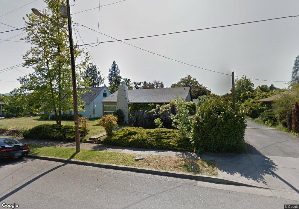 1008 NE 8th St, Grants Pass, OR 97526 - photo 1