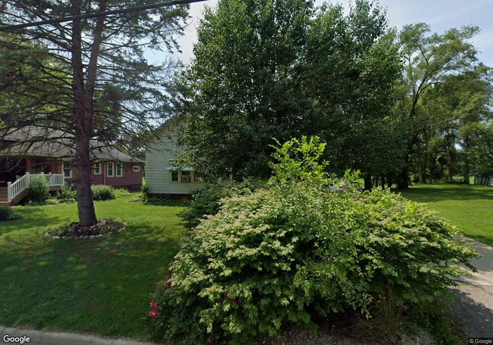 705 N Elm St, Three Oaks, MI 49128 - photo 1