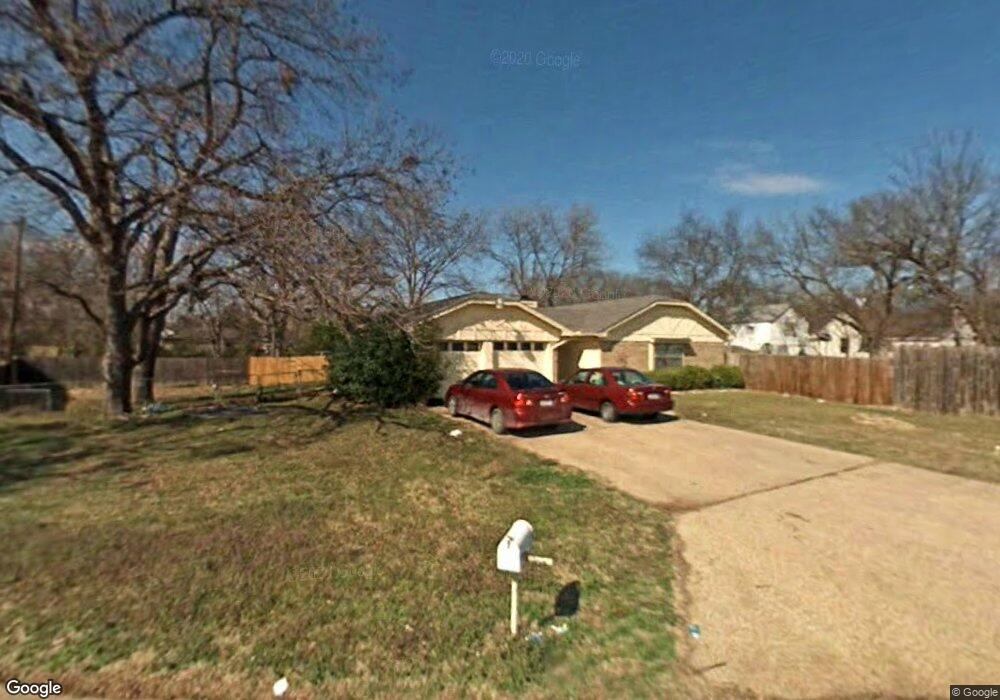 504 W Willingham St, Cleburne, TX 76033 - photo 1