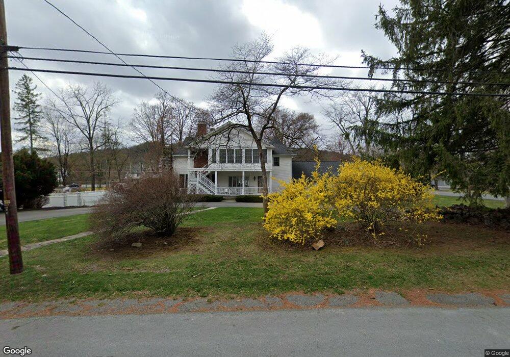 214 W Catherine St, Milford, PA 18337 - photo 1