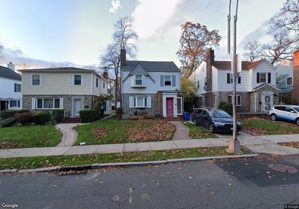 18633 Grand Central Pkwy, Jamaica, NY 11432 - photo 1