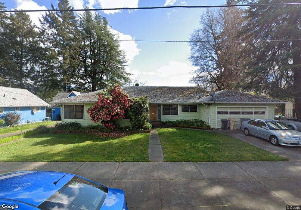 309 NE A St, Grants Pass, OR 97526 - photo 1