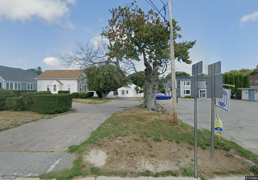 484 E Main Rd, Middletown, RI 02842 - photo 1