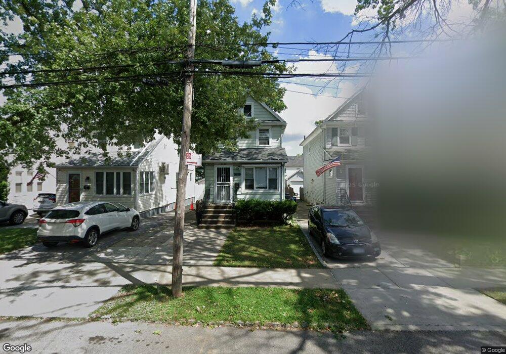 3323 155th St, Flushing, NY 11354 - photo 1