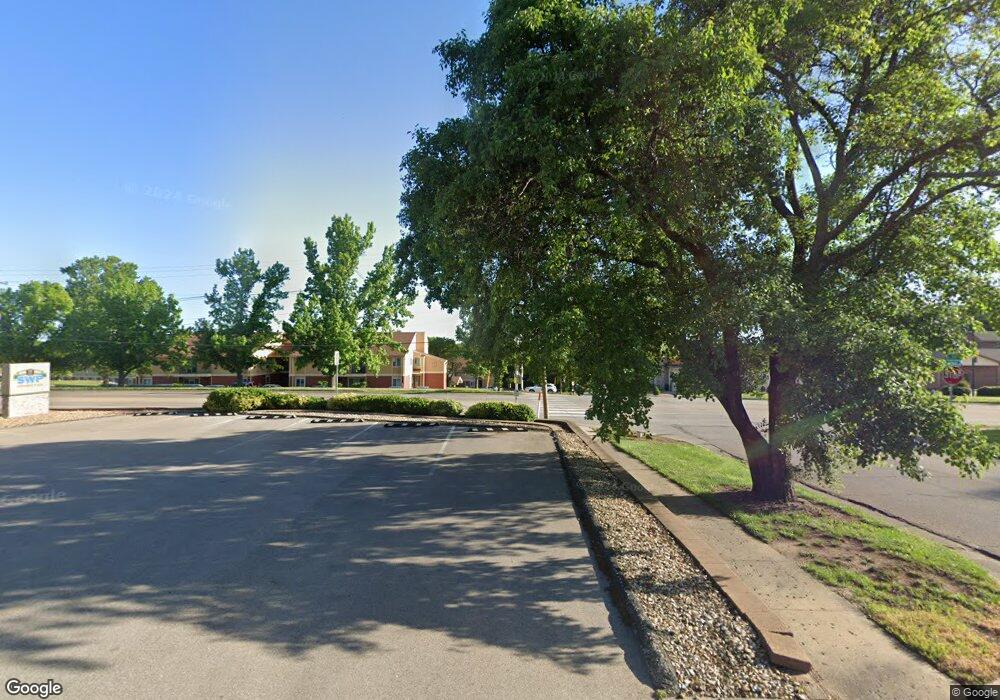 3519 SW 30th St, Topeka, KS 66614 - photo 1