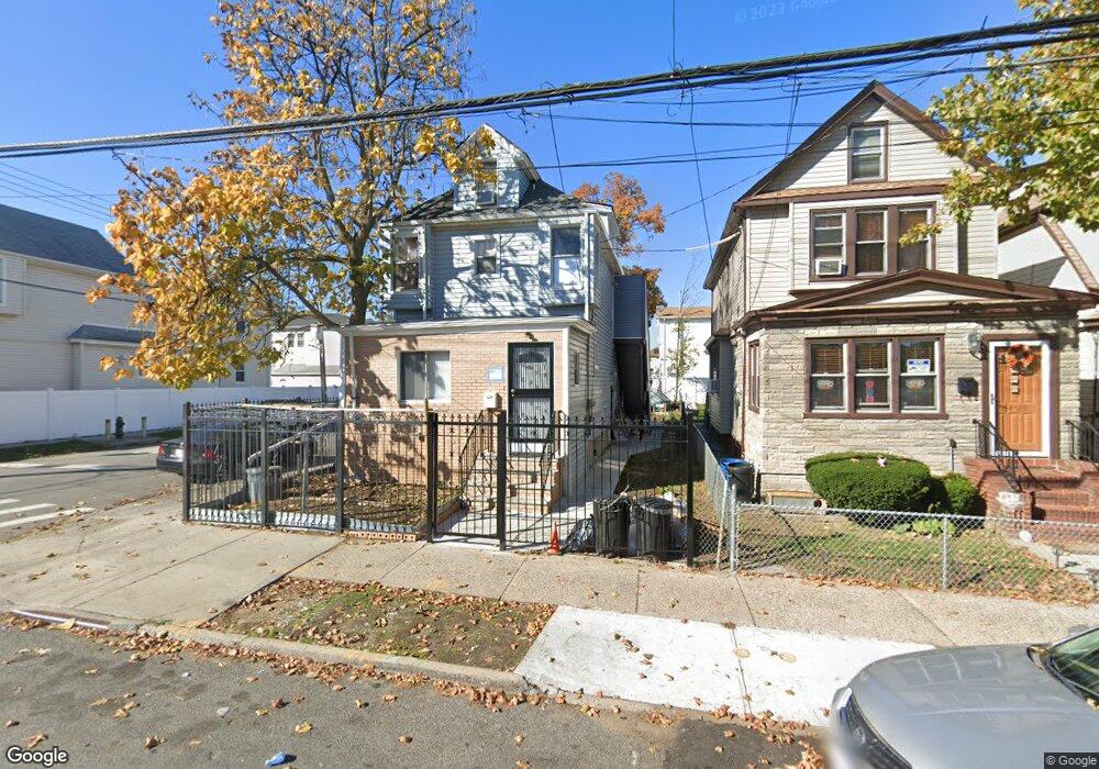 16427 108th Ave, Jamaica, NY 11433 - photo 1