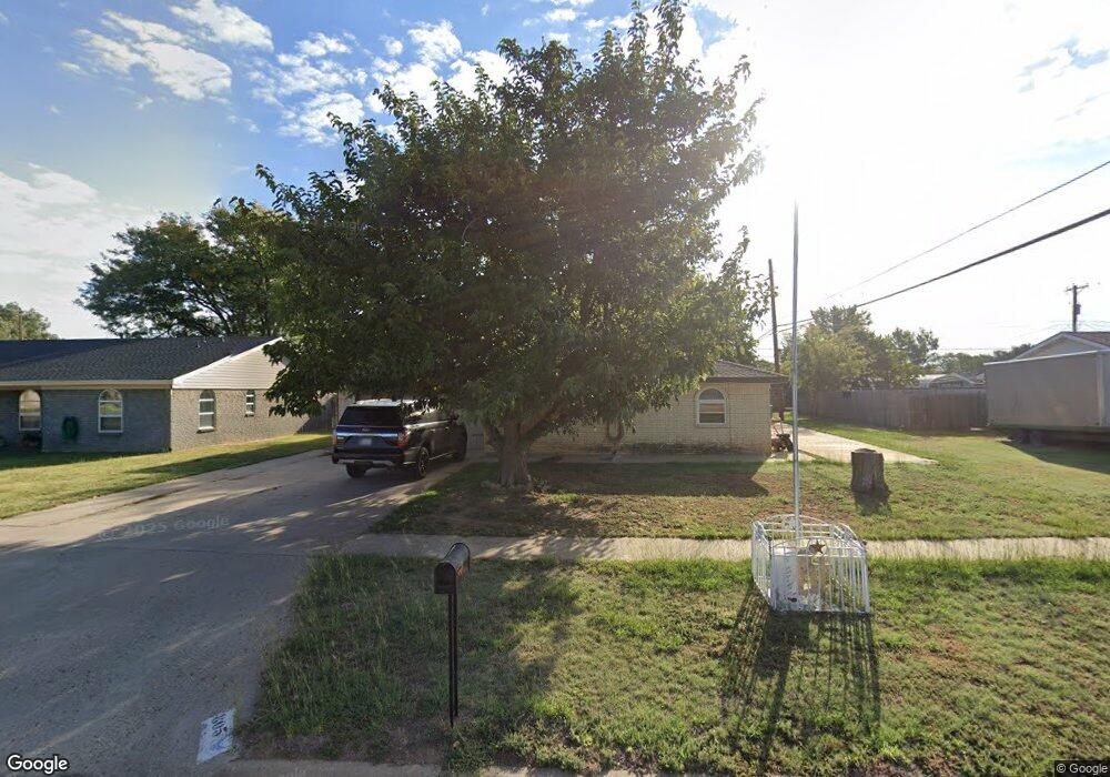 805 Mills Ave, Dumas, TX 79029 - photo 1