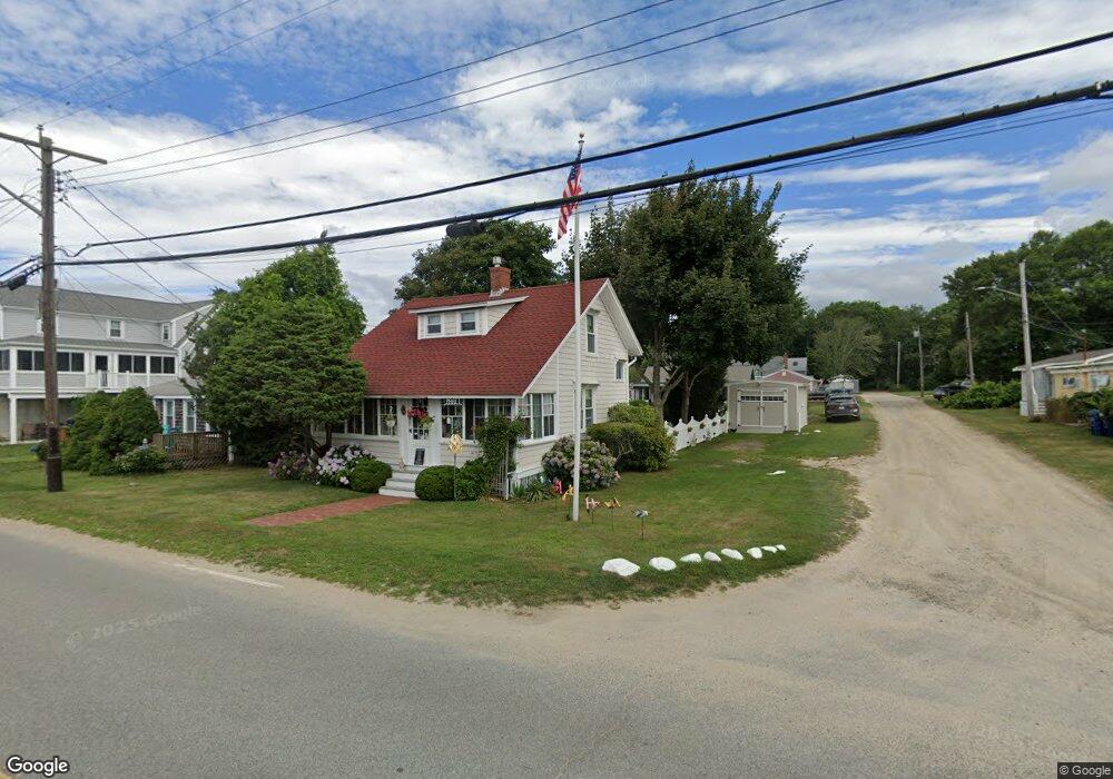 11 Beach St, Mattapoisett, MA 02739 - photo 1