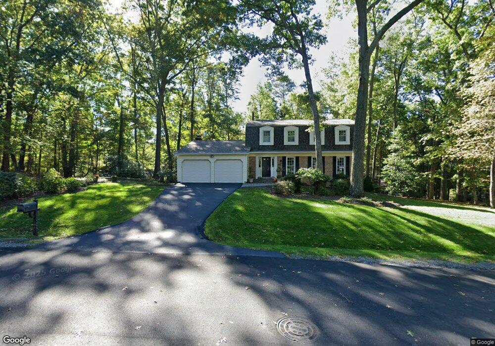 1907 Wintergreen Ct, Reston, VA 20191 - photo 1