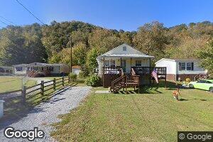 84 River St, Coldiron, KY 40819