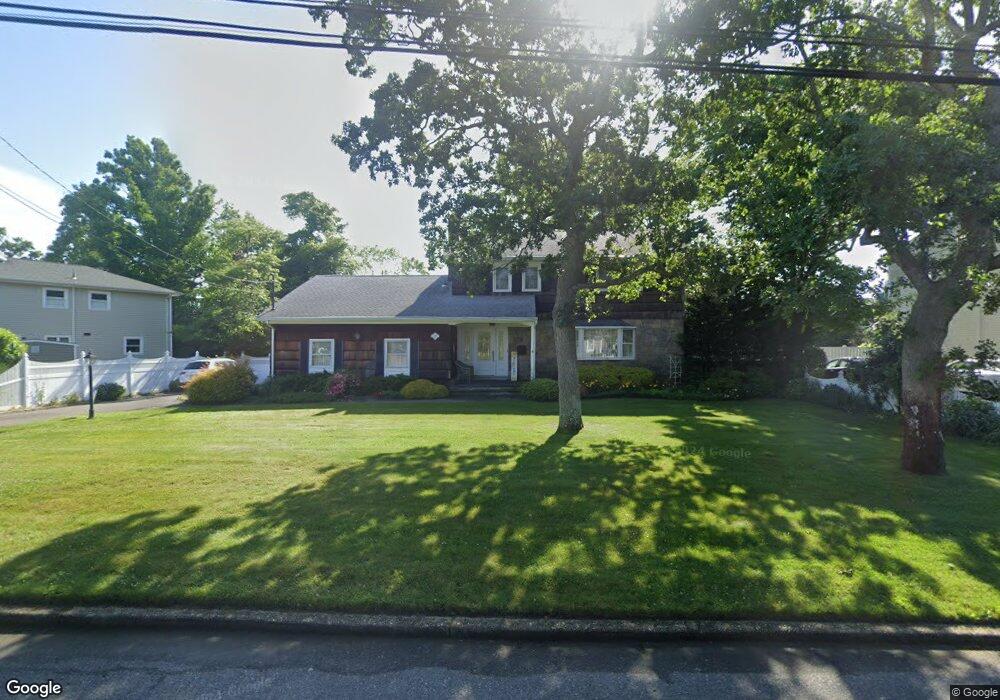 15 Palmer Dr, Sayville, NY 11782 - photo 1