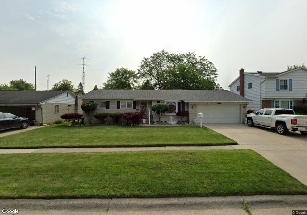 6626 Colonial Dr, Flint, MI 48505 - photo 1