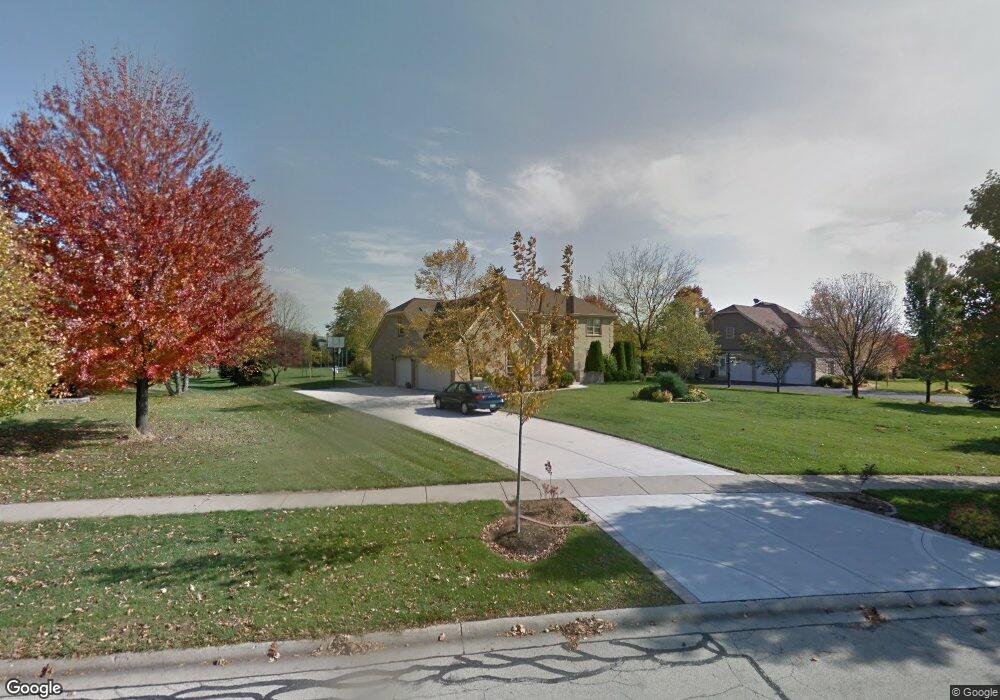 10529 Red Stable Way, Naperville, IL 60564 - photo 1