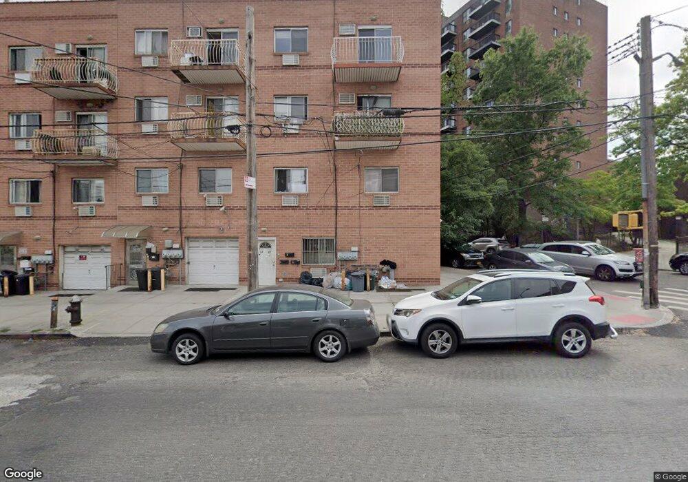 3349 Union St unit 34-05, Flushing, NY 11354 - photo 1