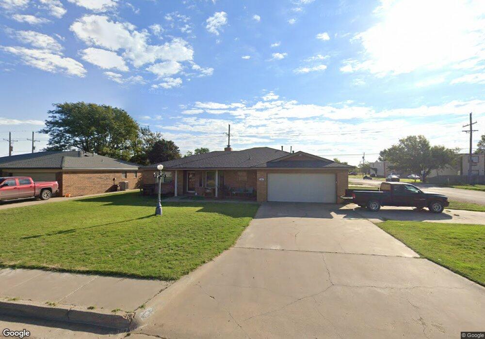 611 Melinda Ln, Dumas, TX 79029 - photo 1