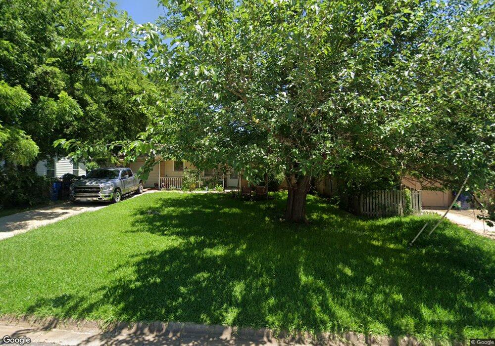 116 N Wood Ave, Denison, TX 75020 - photo 1