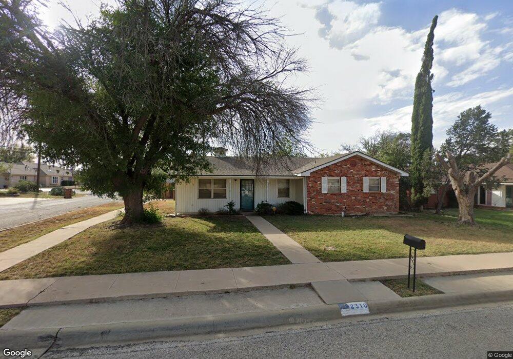 2310 Lynn Dr, Big Spring, TX 79720 - photo 1