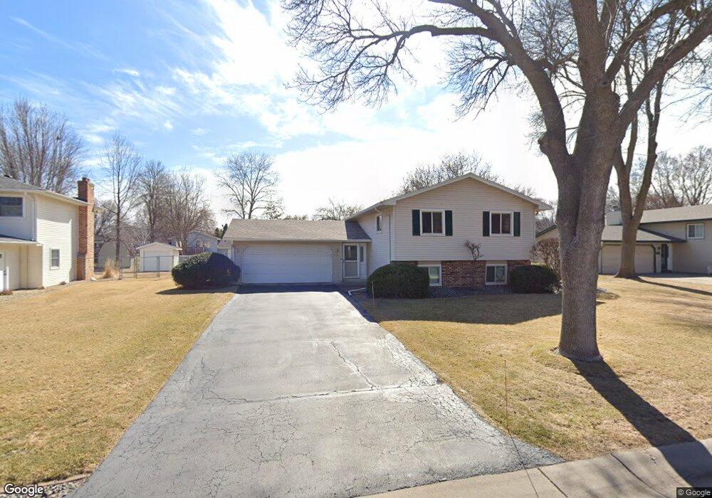 11441 99th Place N, Maple Grove, MN 55369 - photo 1