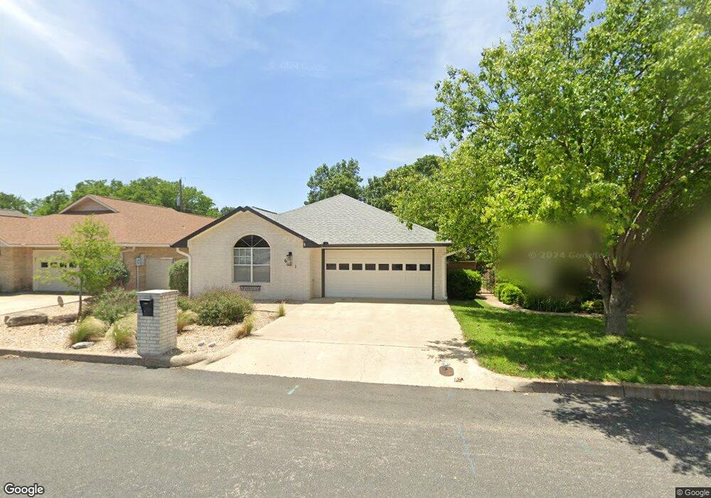 611 Courtney St, Fredericksburg, TX 78624 - photo 1