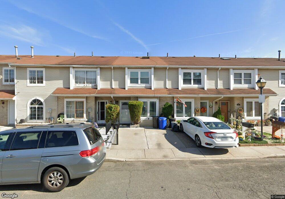 72 Adrianne Ln, Staten Island, NY 10303 - photo 1