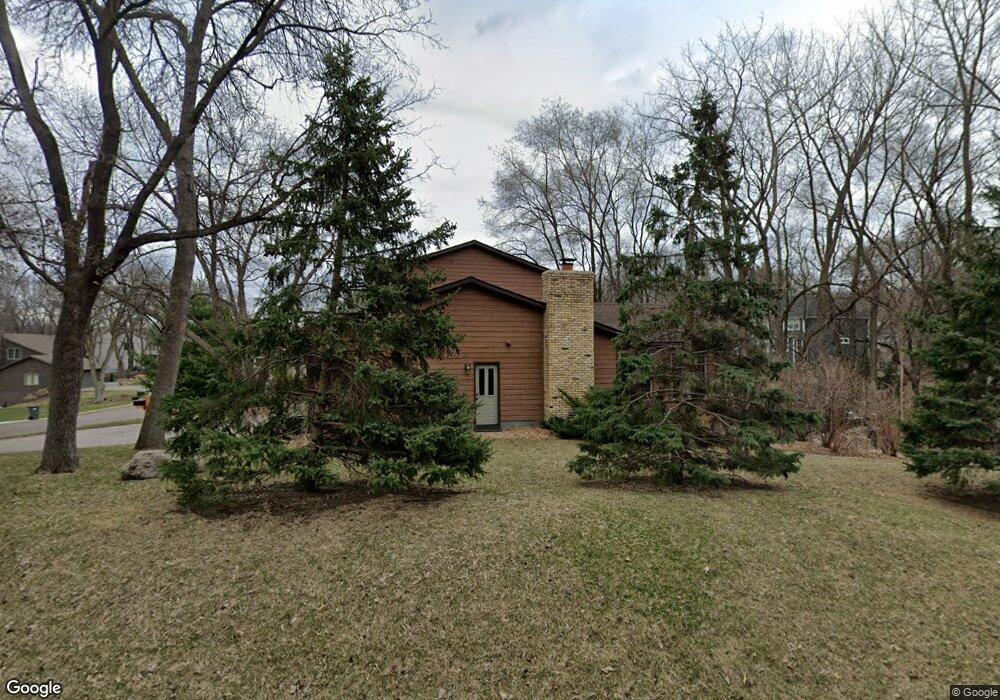 3931 Skyview Rd, Minnetonka, MN 55345 - photo 1