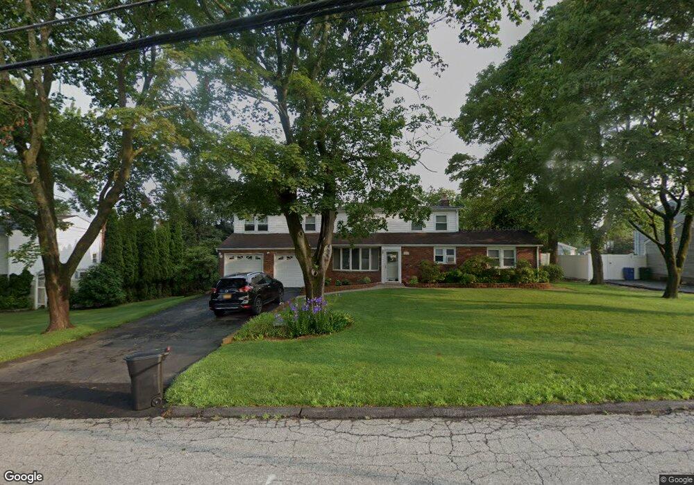 272 Andrea Rd, Yorktown Heights, NY 10598 - photo 1