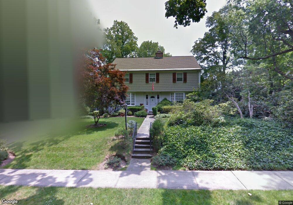 107 Garden St, Great Neck, NY 11021 - photo 1