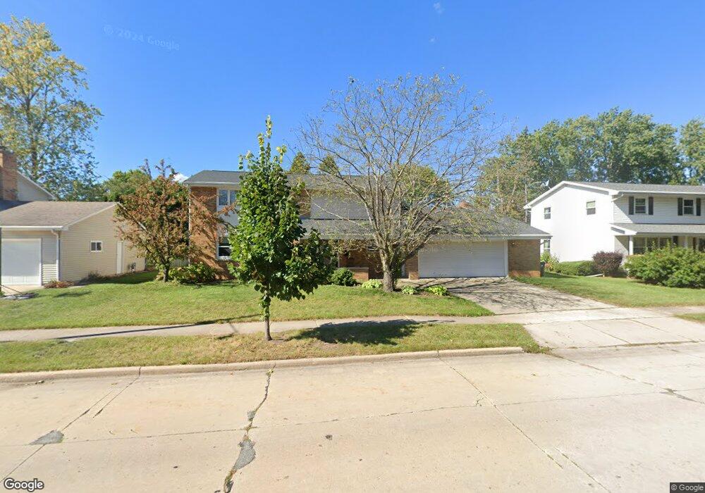 1909 N Linwood Ave, Appleton, WI 54914 - photo 1