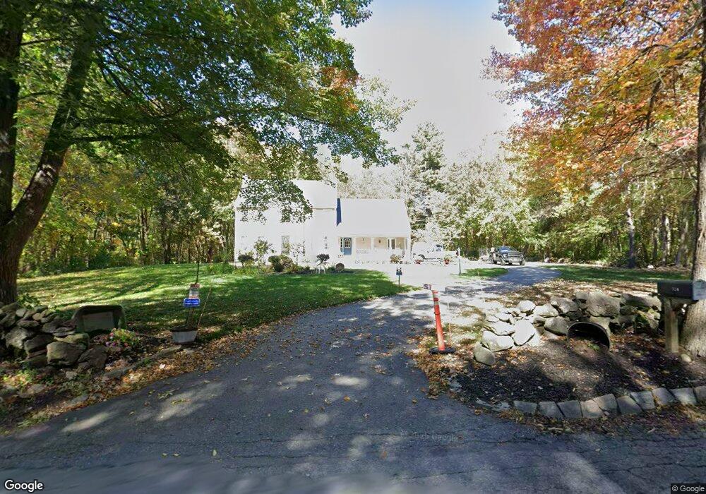 324 Chestnut St, Hudson, MA 01749 - photo 1