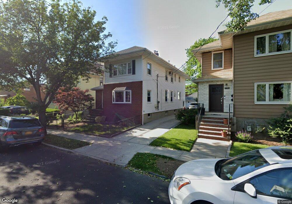 14915 15th Rd unit 2Fl, Whitestone, NY 11357 - photo 1