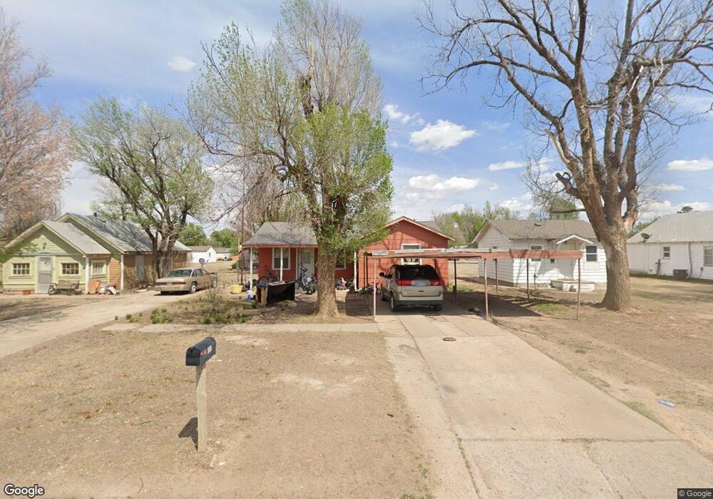 904 S Monroe St, Hugoton, KS 67951 - photo 1