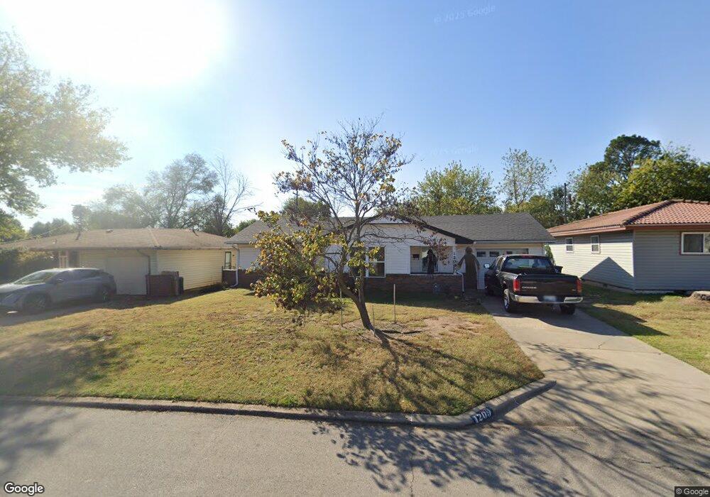 1209 E Monroe Dr, Shawnee, OK 74804 - photo 1