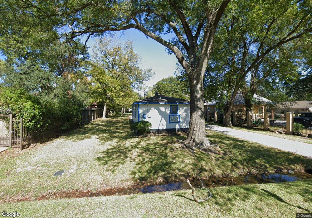 2102 Ellington St, Houston, TX 77088 - photo 1