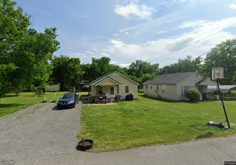 200 Kingwood Ave, Shelbyville, TN 37160 - photo 1
