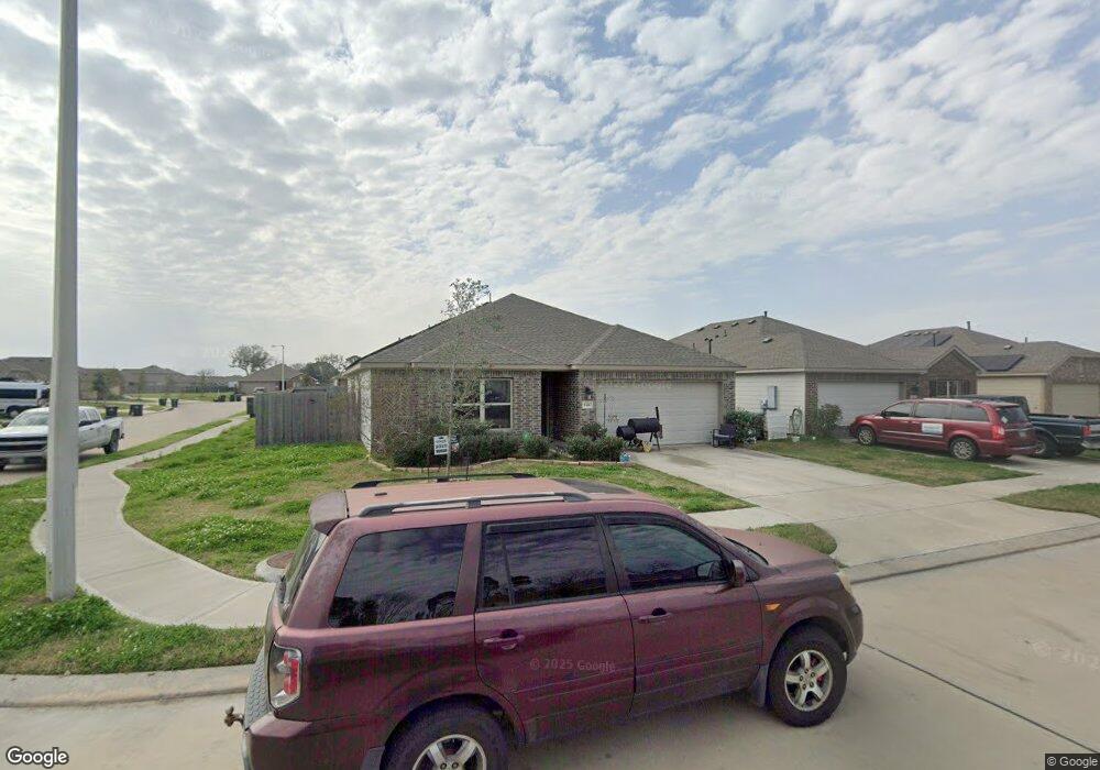 644 E Fairway Lake Dr, Alvin, TX 77511 - photo 1