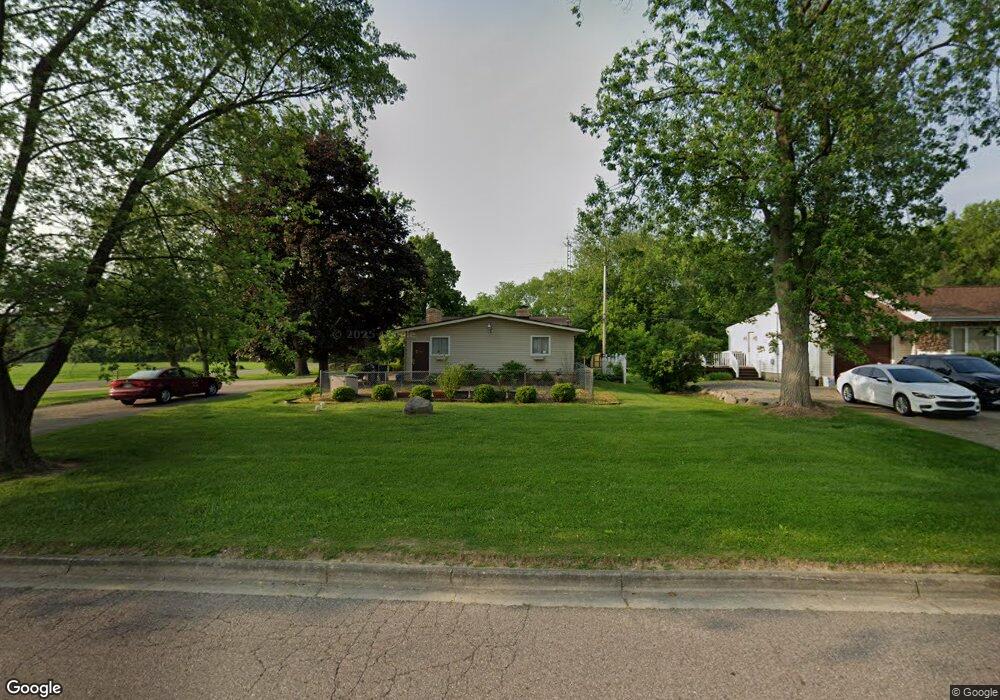 5120 Hillcrest Dr, Flint, MI 48506 - photo 1